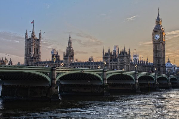Quelle age a la reine d'Angleterre ?